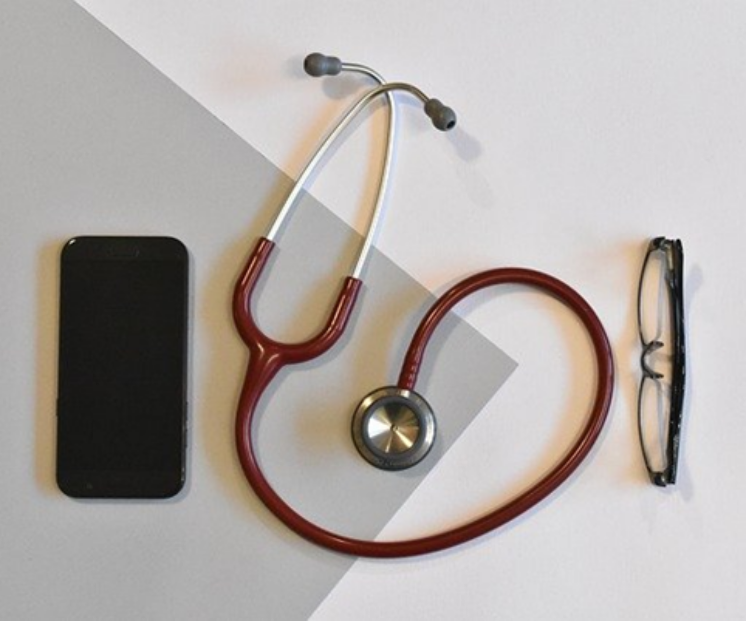 zwolnienie pracownika na L4